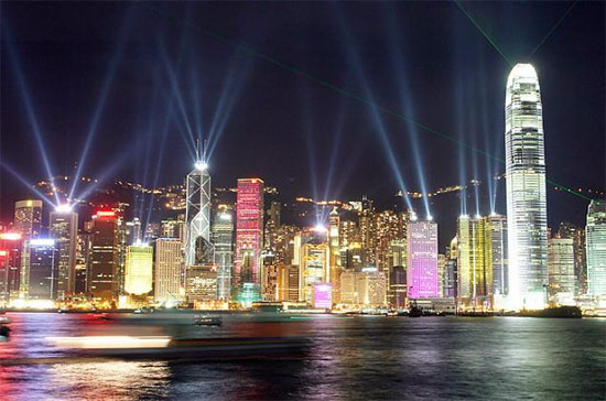 Giá nhà ở Hong Kong đắt hơn London – thành phố có giá nhà cao thứ hai thế giới – tới 55%. Ảnh: Goway